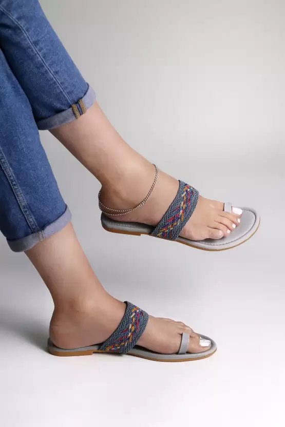 Shoestail Women’s Braided Toe-Ring Flat Sandals
