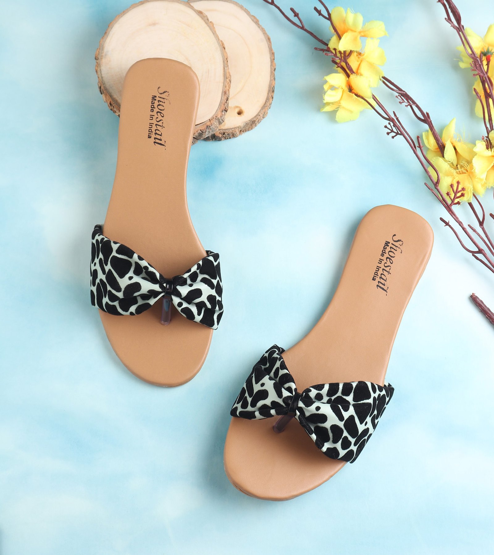 Shoestail Women’s Bow Design Flat Sandals