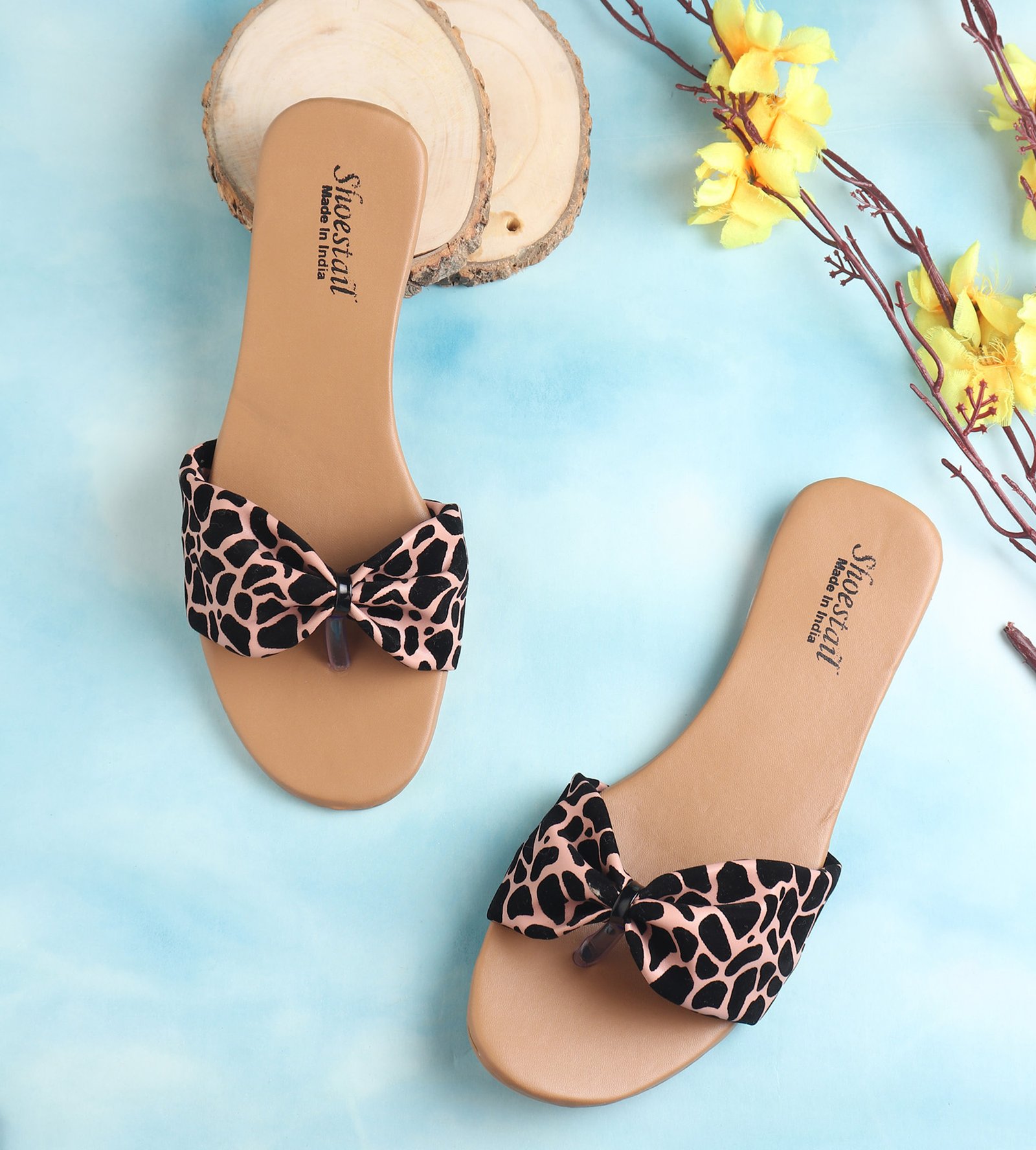 Shoestail Women’s Bow Design Flat Sandals
