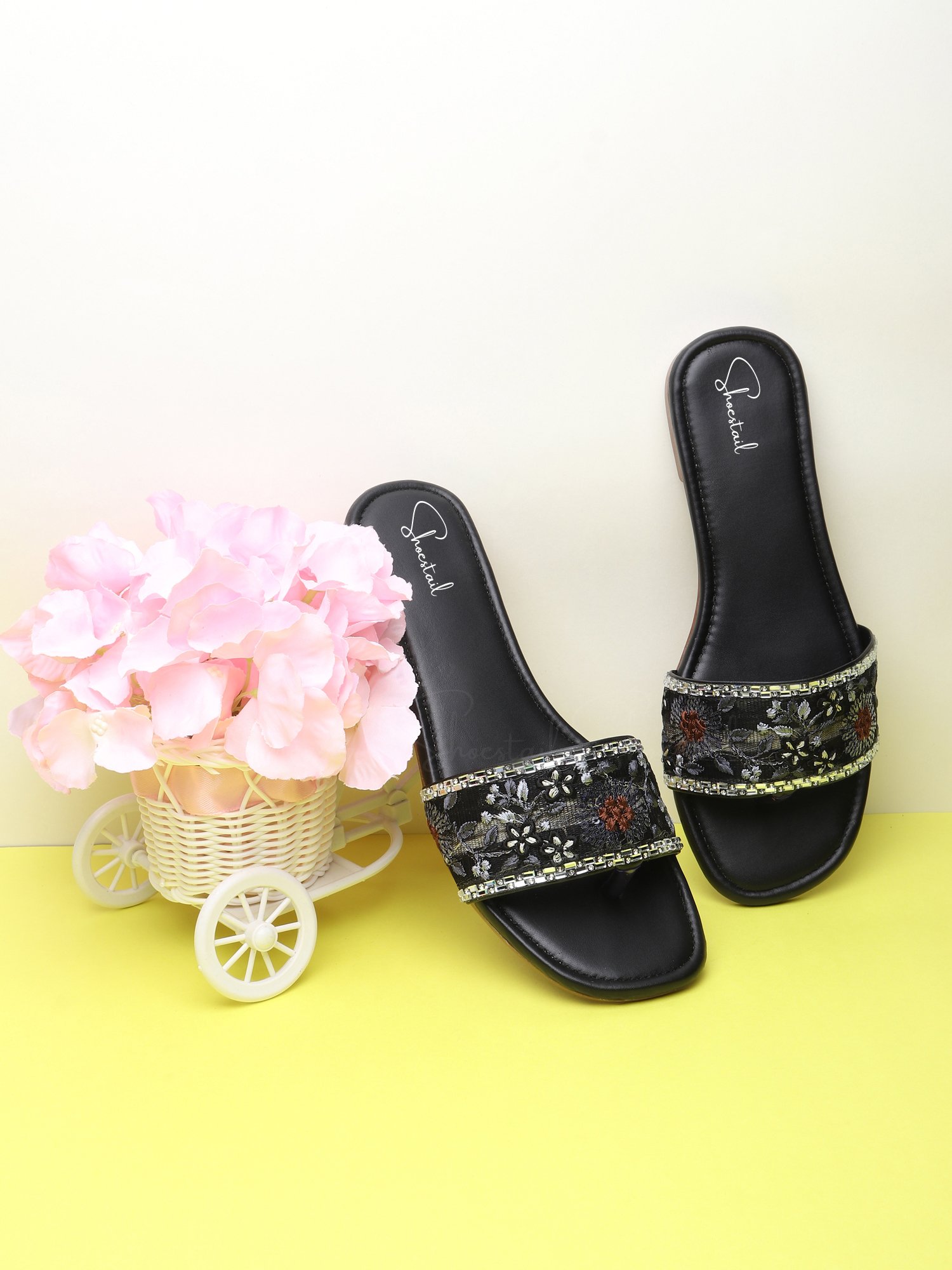 Shoestail Women’s Floral Embroidered Flat Sandals